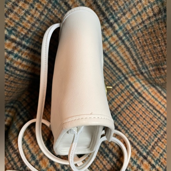 New Coach White Scooter Bag #9893 - Picture 5 of 10